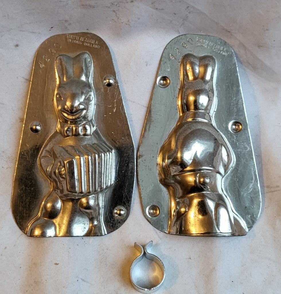 Oude chocoladevorm: Muzikaal KONIJN met (trek)accordeon, Antiek en Kunst, Curiosa en Brocante, Ophalen of Verzenden
