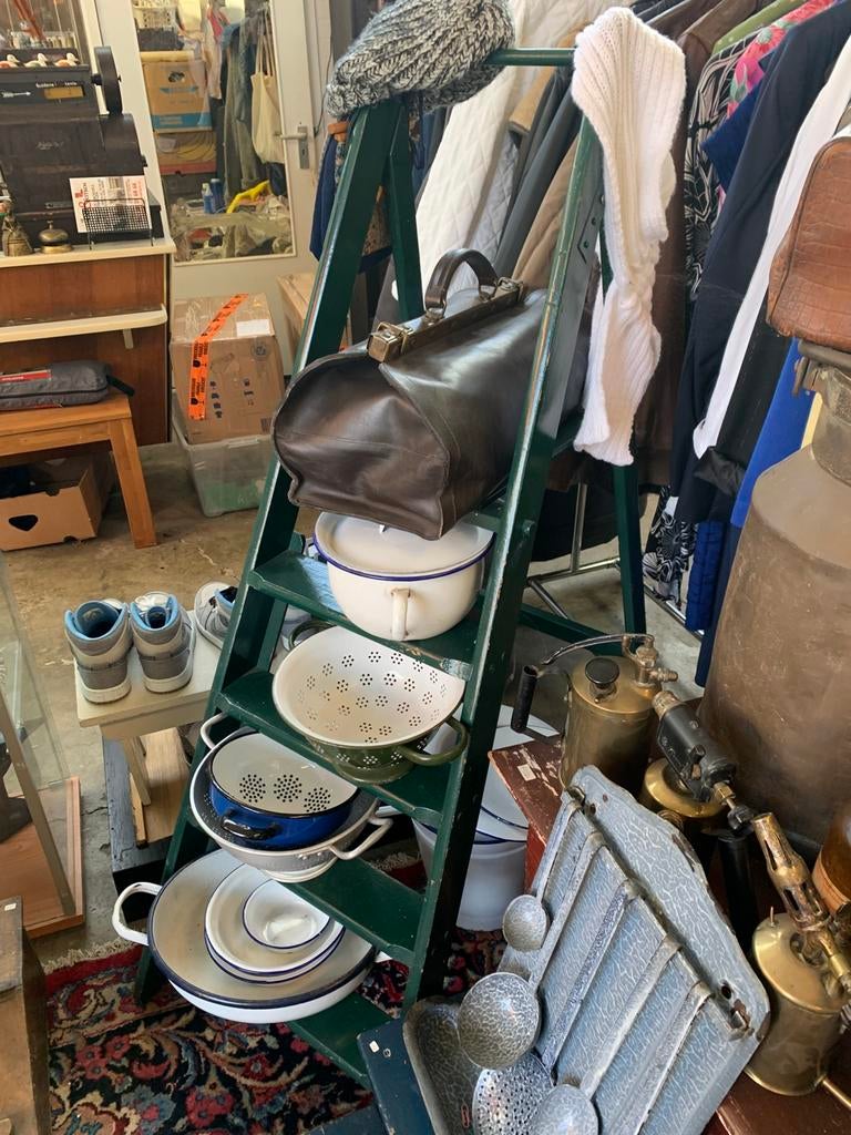 Trap mooie oude antieke brocante huishoud trap Meer info, Doe-het-zelf en Verbouw, Ladders en Trappen, Ophalen of Verzenden, Zo goed als nieuw