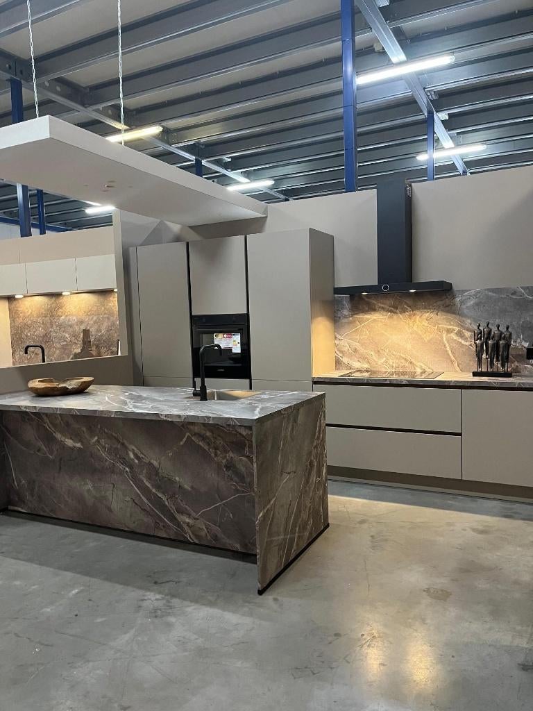 Complete Keuken compleet NIEUW met apparatuur - Keuken Roos, Bruin, Overige typen, Nieuw, Ophalen of Verzenden
