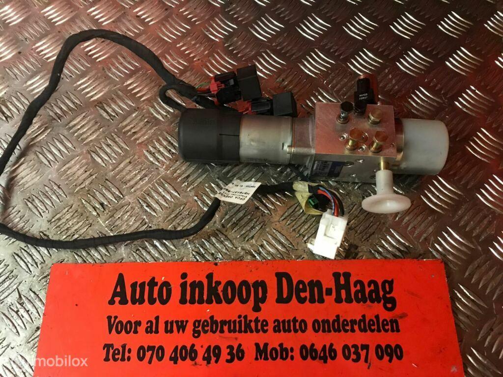 Peugeot 206 CC ('00-'07) Cabriodak Motor 9639025080, Ophalen of Verzenden, Gebruikt