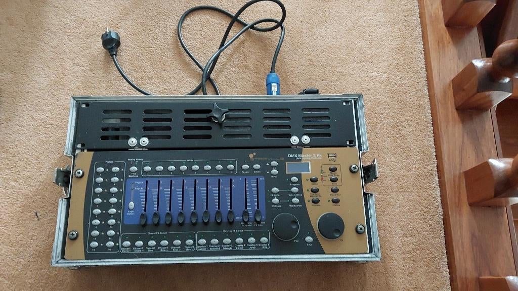 Dmx controller met effecten flightcase Stairville, Muziek en Instrumenten, Ophalen of Verzenden, Zo goed als nieuw, Licht