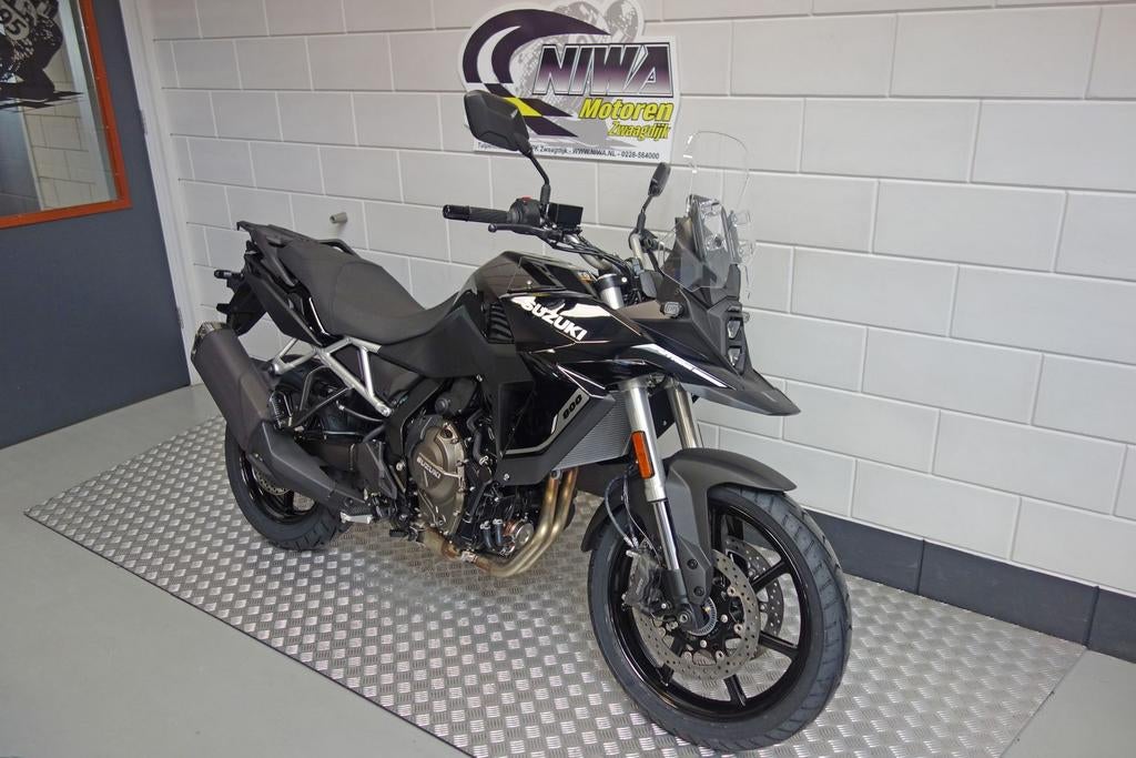 SUZUKI V-STROM 800, Motoren, Motoren | Suzuki, Suzuki, 2 cilinders, Bedrijf, Onbekend