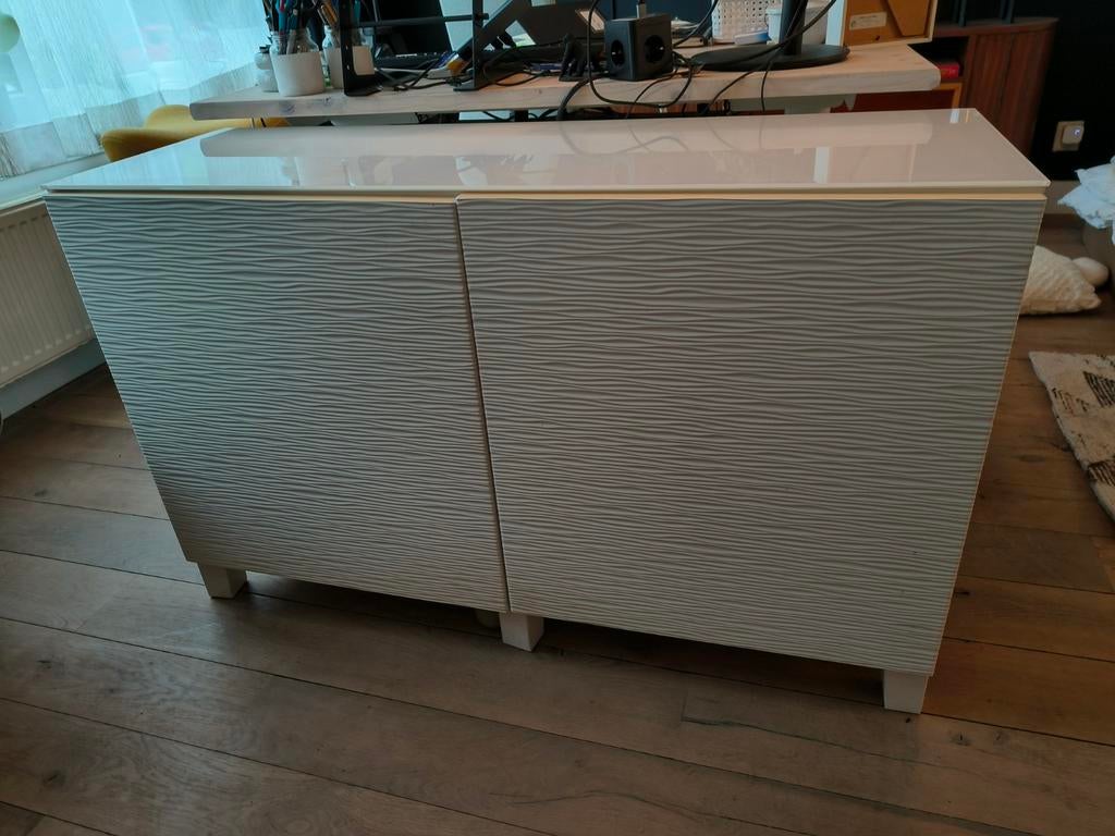 Witte Ikea Besta kast met Laxviken deuren en glazen plaat, Ophalen