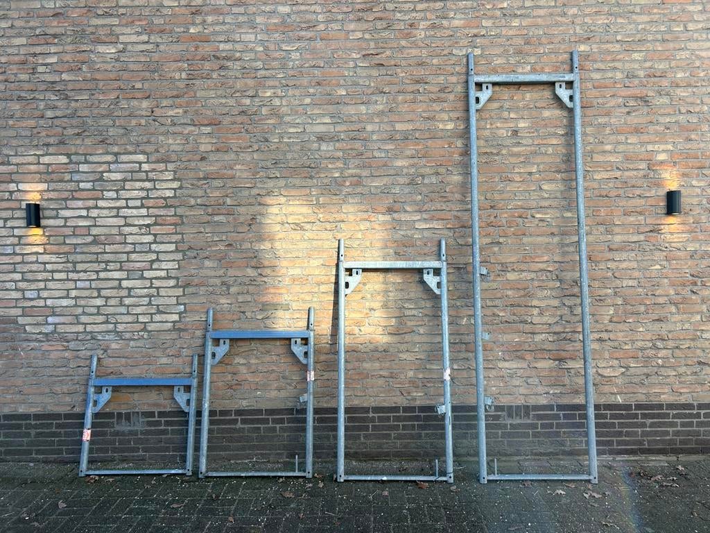 Layher blitz stelraam / jukken ( alle maten), Ophalen, Zo goed als nieuw, Overige typen, Minder dan 2 meter