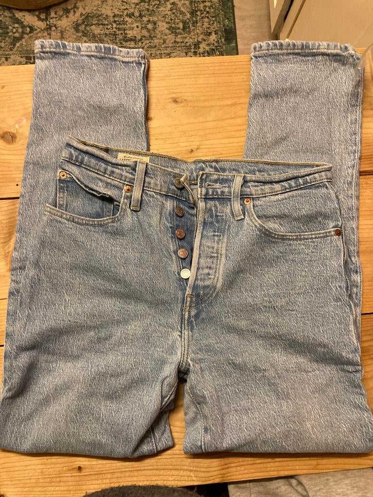 Dames Levi's 501 W27L28, Ophalen of Verzenden, Zo goed als nieuw, Blauw, W27 (confectie 34) of kleiner