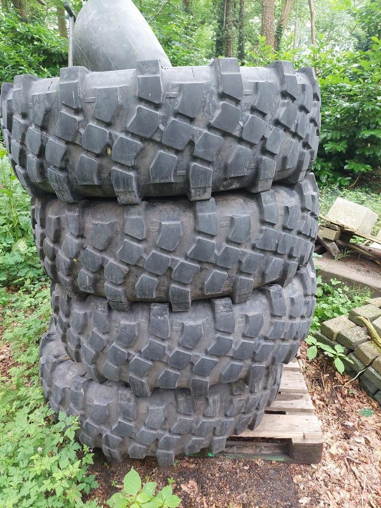 Shovelbanden  405/95 R 22.5 Michelin XML goed profiel, Ophalen