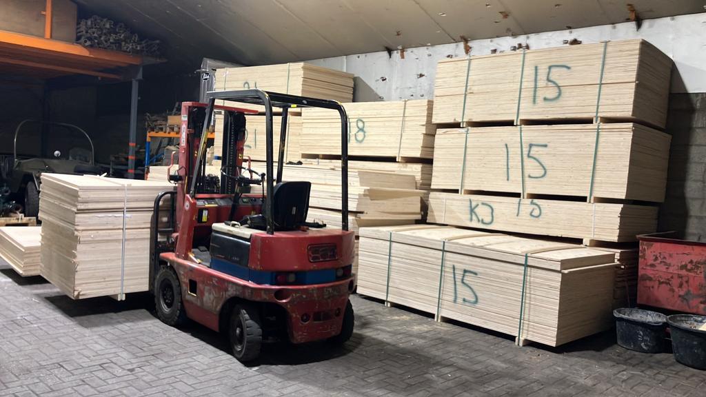 €14 per PLAAT: Underlayment 15mm (ook 18mm 21mm) B-keus, Ophalen, Multiplex, Minder dan 20 mm, Nieuw