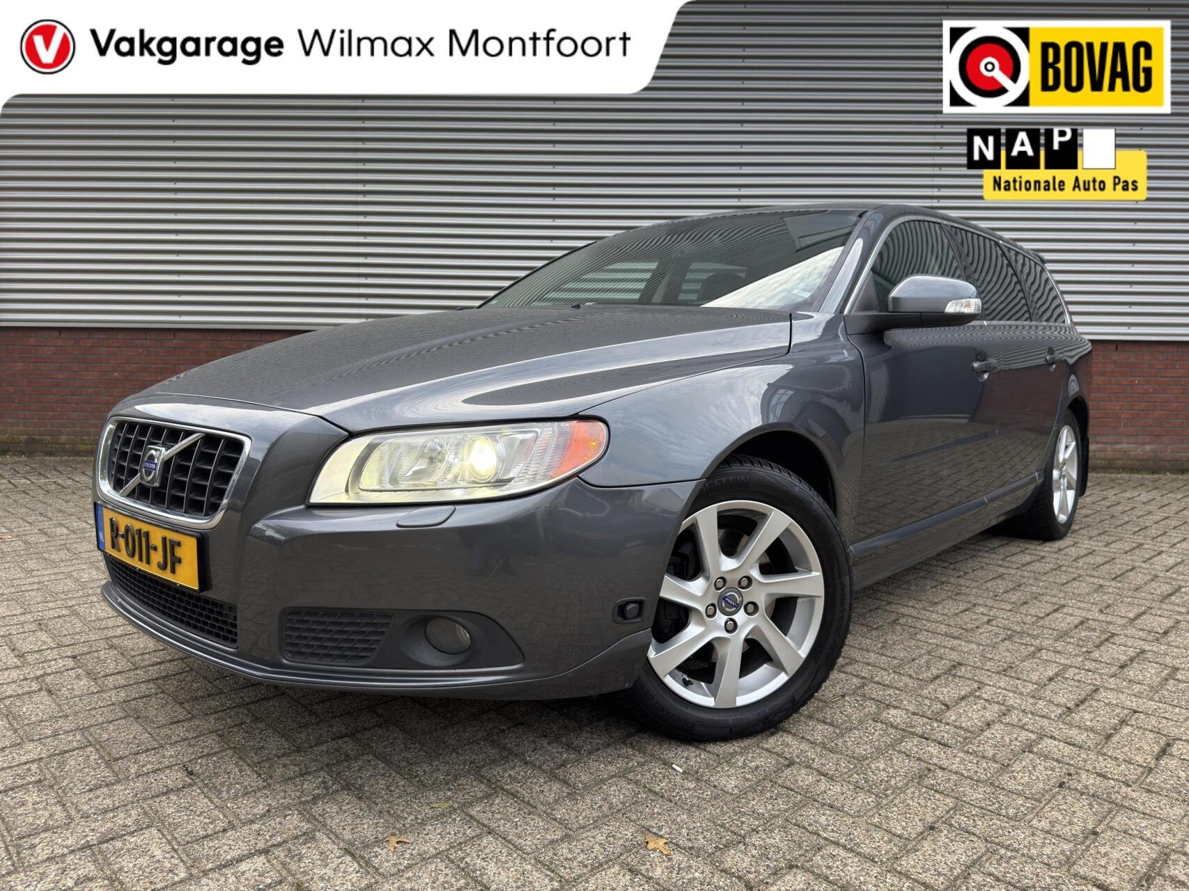 Volvo V70 3.0 T6 AWD Summum|Trekhaak|Leer|Xenon|Stoelverwarm, Automaat, Gebruikt, 2953 cc, 1715 kg