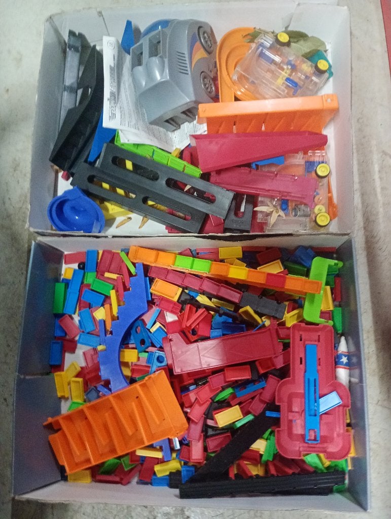 Veel Domino Express, Ophalen of Verzenden, Zo goed als nieuw, Overige merken
