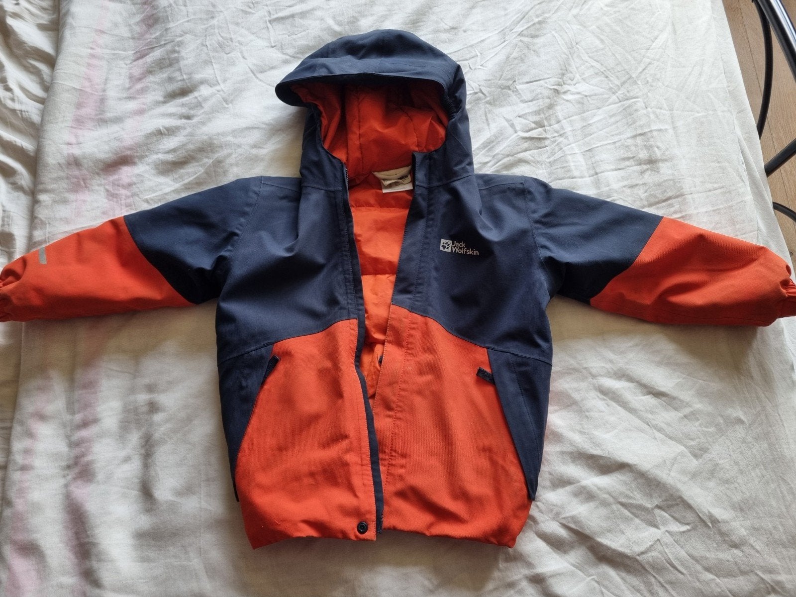 Jack Wolfskin jas, maat 104, Gebruikt, Jongen of Meisje, Jack Wolfskin, Ophalen of Verzenden