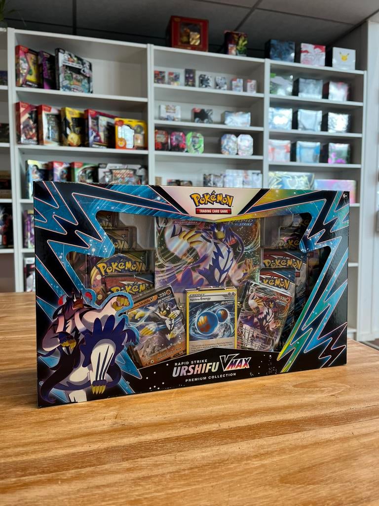 Pokémon Urshifu VMAX Rapid Strike Premium Collection Box, Ophalen of Verzenden, Nieuw
