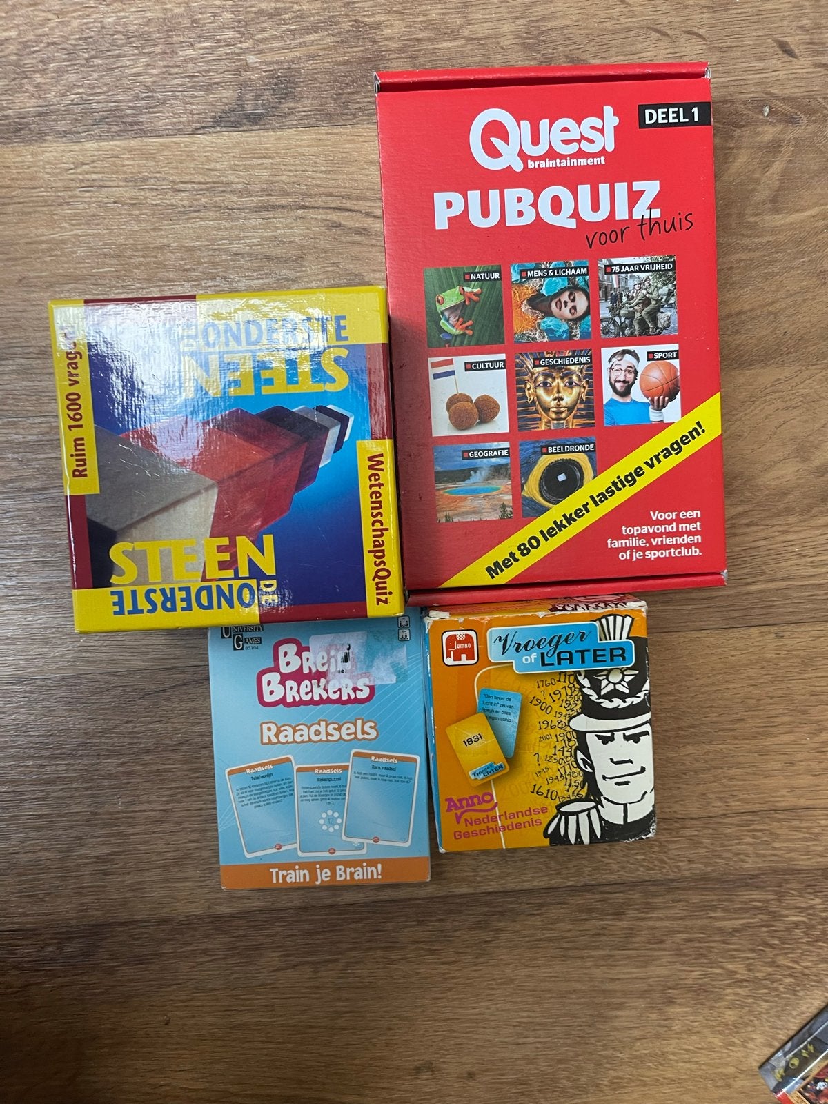 Bordspellen set: Pubquiz, Breinbrekers, Vroeger of Later, Drie of vier spelers, Ophalen of Verzenden, Gebruikt