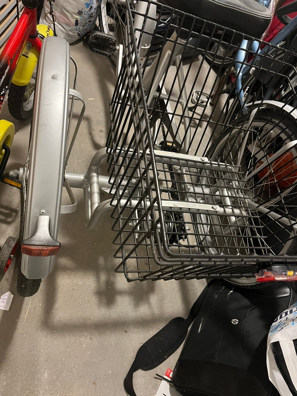 Driewieler fiets, Ophalen of Verzenden, Zo goed als nieuw, Terugtraprem, Verstelbare zitting
