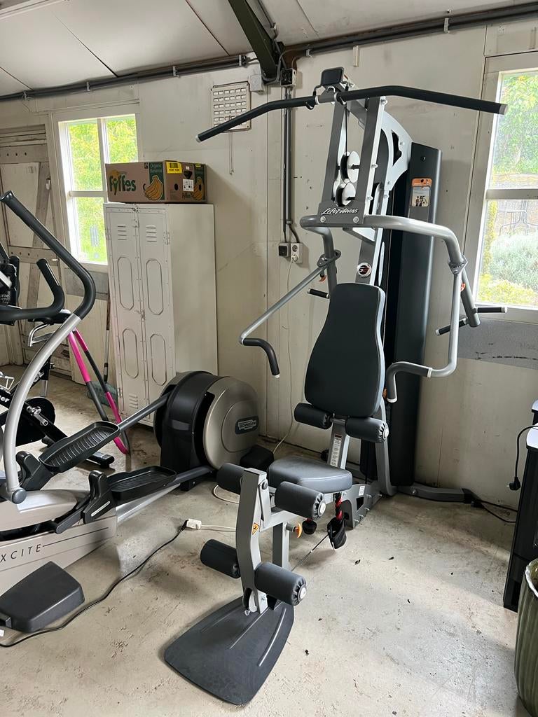 Life Fitness G2 krachtstation in nieuwstaat met accessoires, Ophalen, Krachtstation, Zo goed als nieuw, Metaal