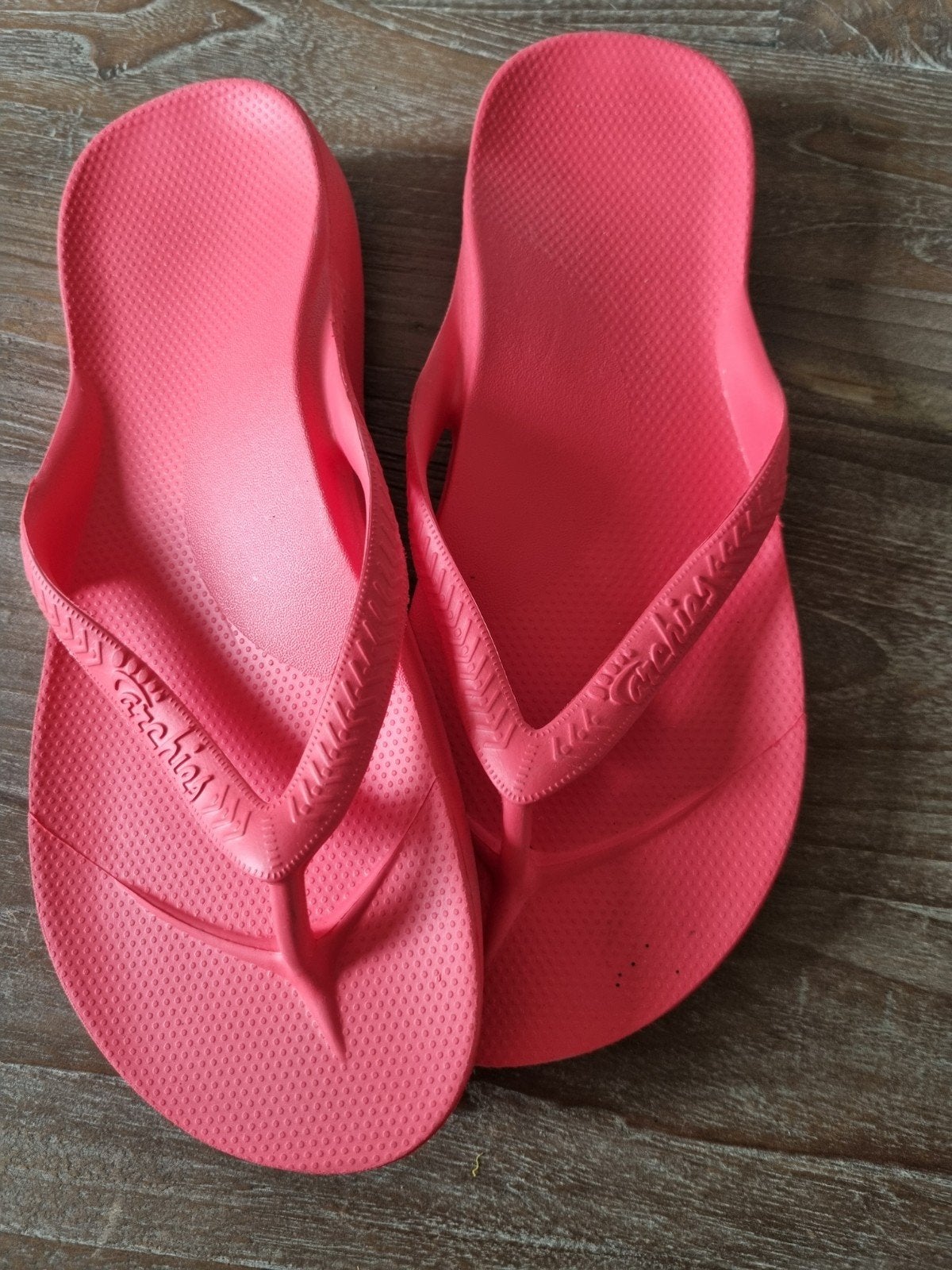 Archies Slippers - Koraalrood - Maat 39.5-40, Slippers, Overige kleuren, Ophalen of Verzenden, Zo goed als nieuw
