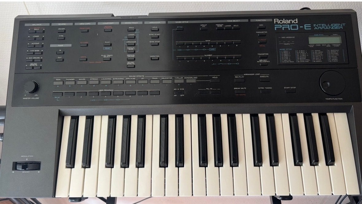 Roland PRO-E Intelligent Arranger Keyboard, Ophalen, Roland, Midi-aansluiting, 61 toetsen