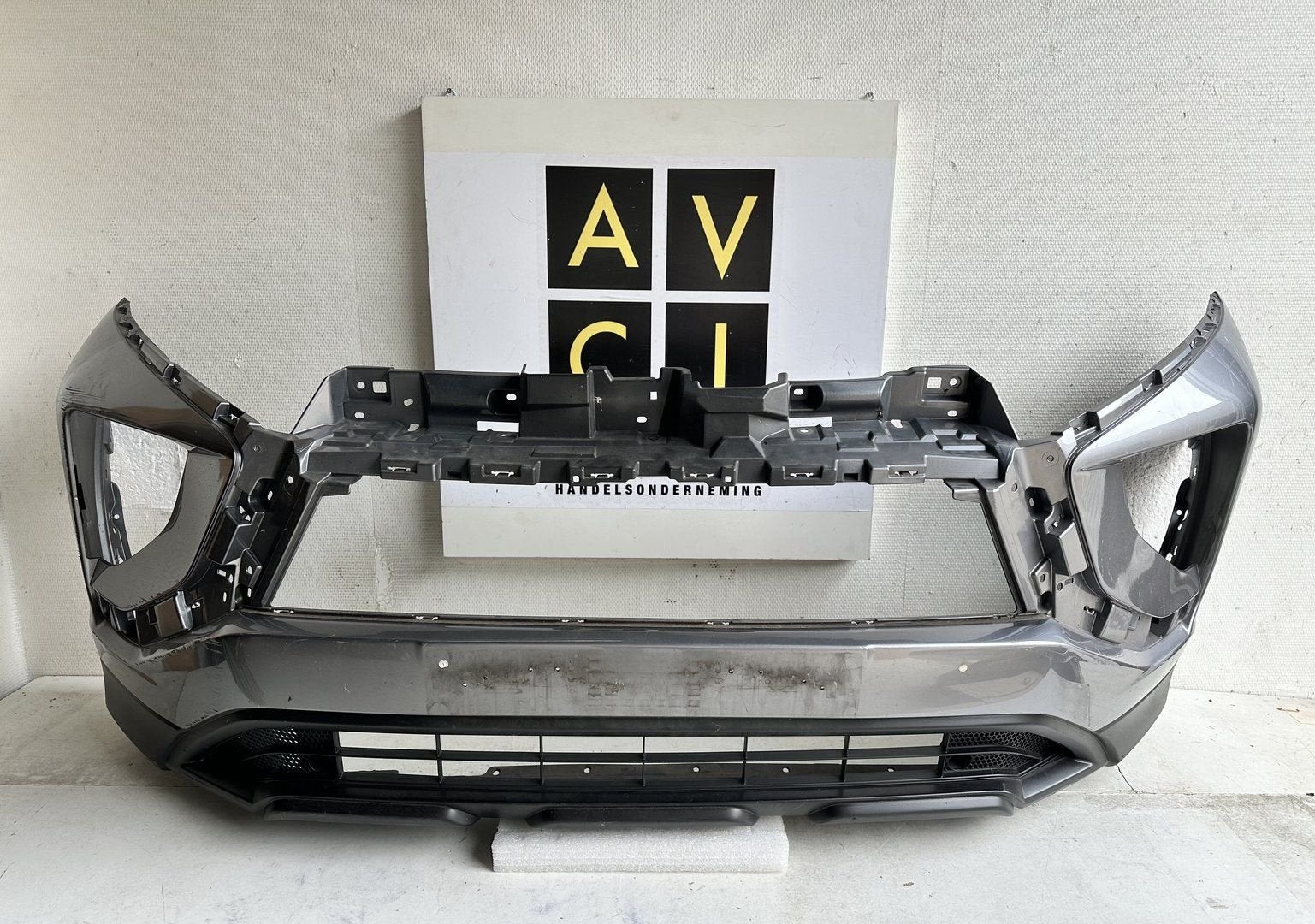 Mitsubishi Eclipse Cross facelift Voorbumper bumper, Gebruikt, -, Voor, -