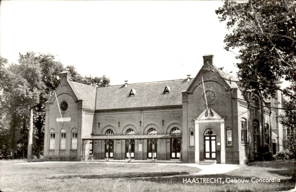 Haastrecht - Gebouw Concordia - Voorgevel, Ophalen of Verzenden, 1960 tot 1980, Gelopen, Zuid-Holland