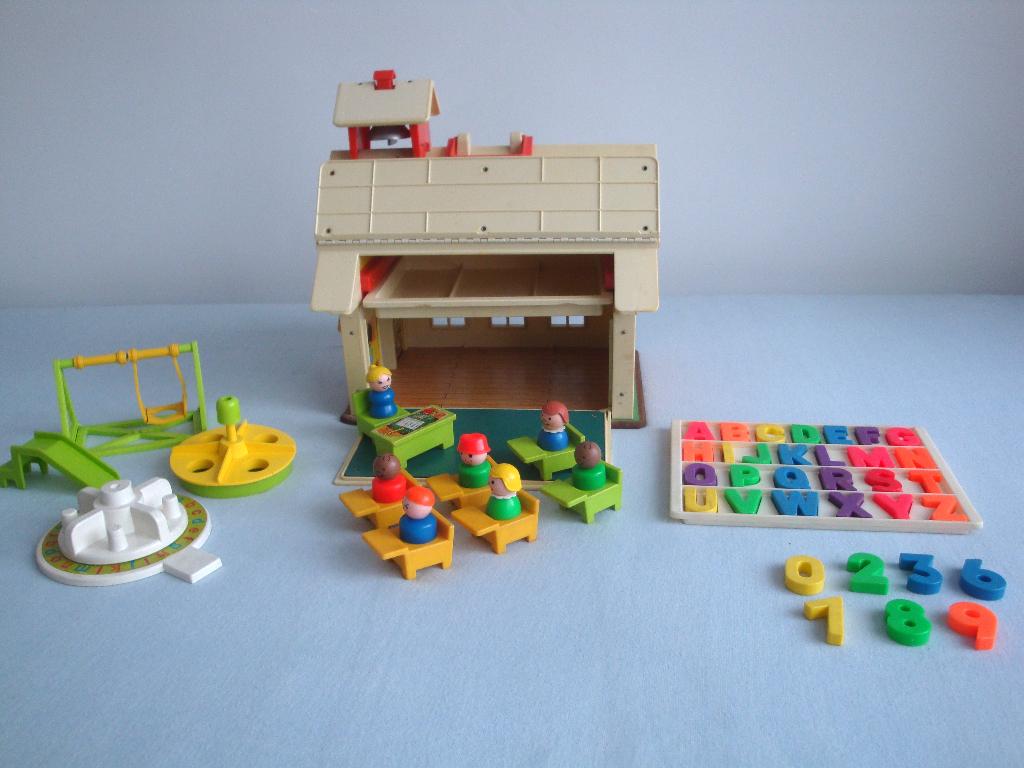 Vintage Fisher Price schooltje met toebehoren Nr. 923, Kinderen en Baby's, Speelgoed | Fisher-Price, Ophalen of Verzenden, Gebruikt