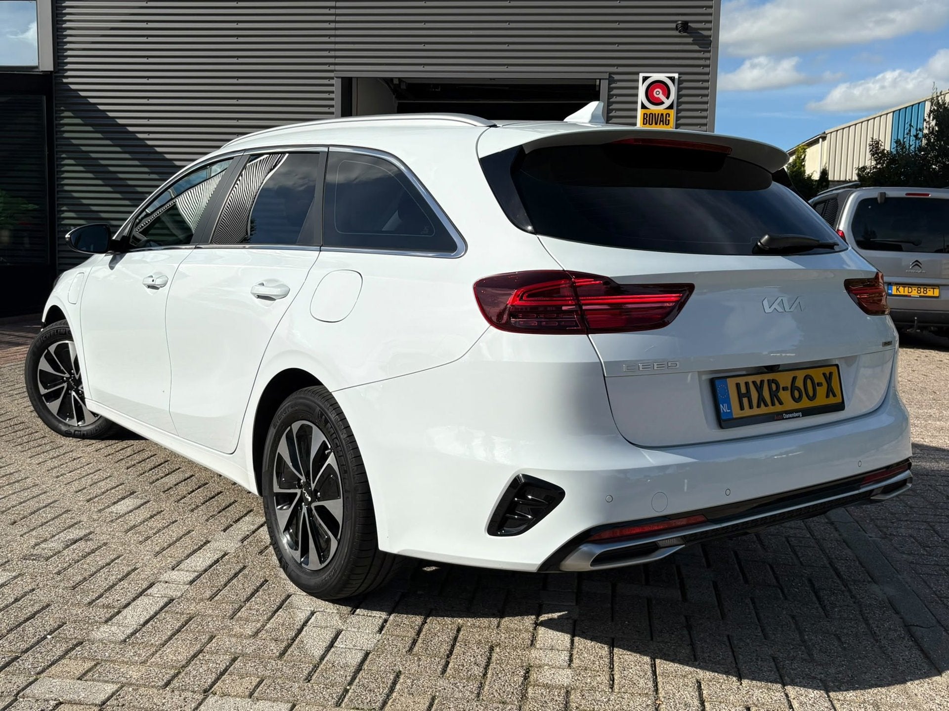 Kia Ceed Sportswagon 1.6 GDI PHEV DynamicLine GARANTIE, NIEU, Stof, Automatische klimaatregeling, Wit, Plug-in hybride