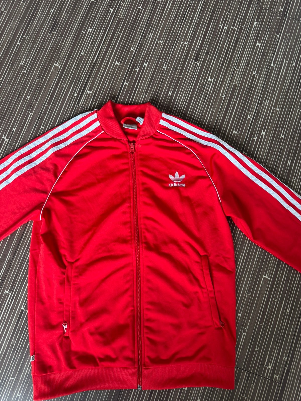 Adidas vest rood, Ophalen of Verzenden, Zo goed als nieuw, Rood, Algemeen