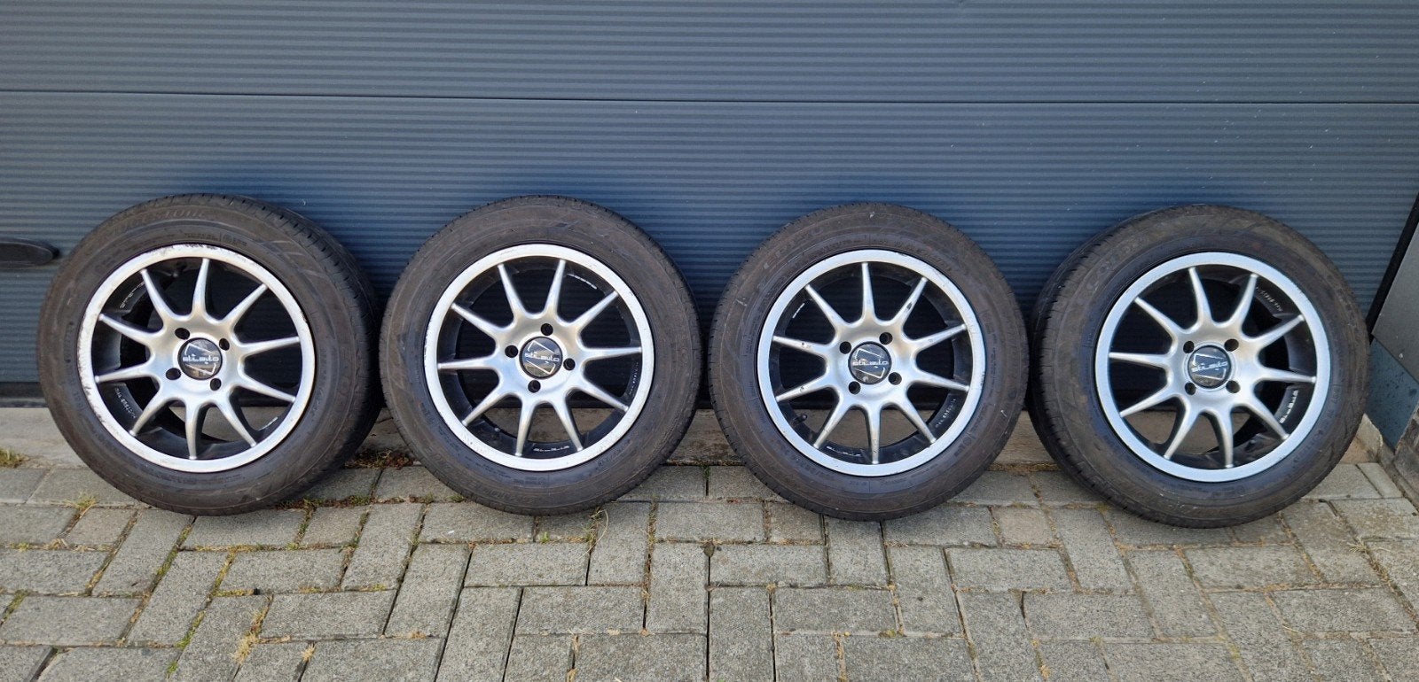 Velgen 4X100 VW UP Skoda Citigo Seat Mii Twingo 165/65R14, Auto-onderdelen, Banden en Velgen, Ophalen, 14 inch, Gebruikt, Banden en Velgen