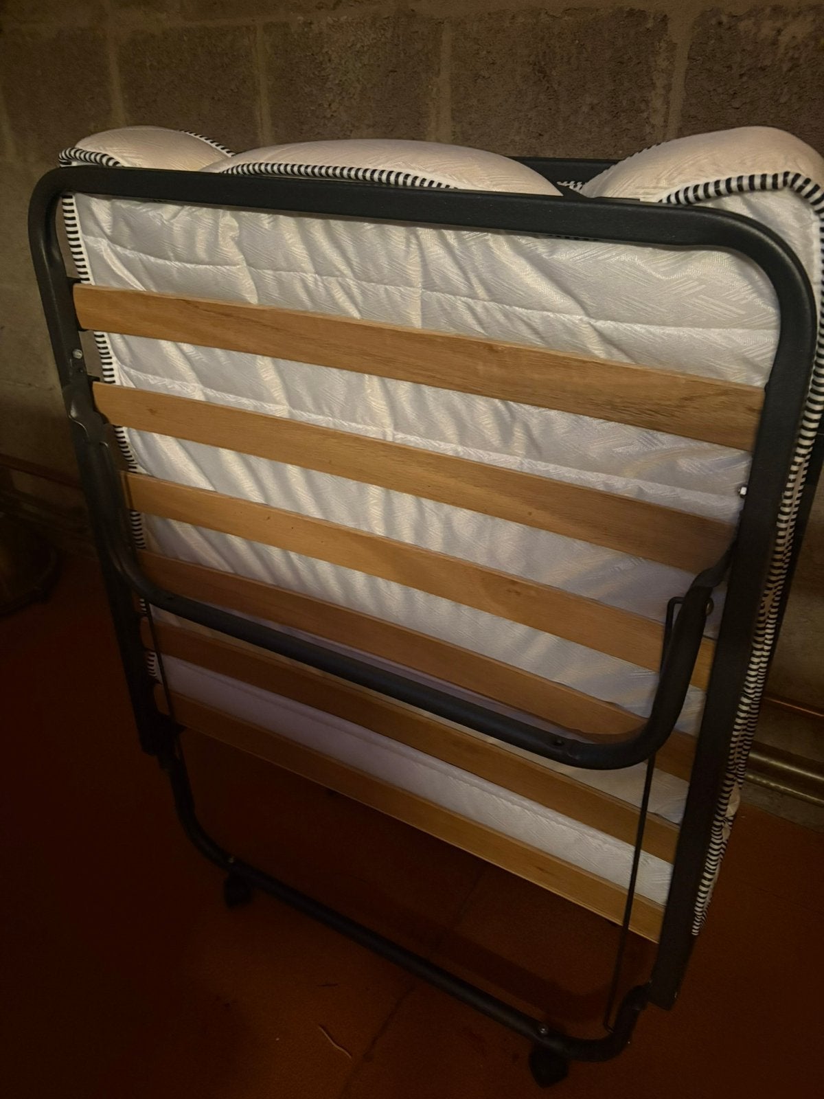 vouwbed - zo goed als nieuw, Huis en Inrichting, Ophalen of Verzenden, Zo goed als nieuw, Eenpersoons, 90 cm