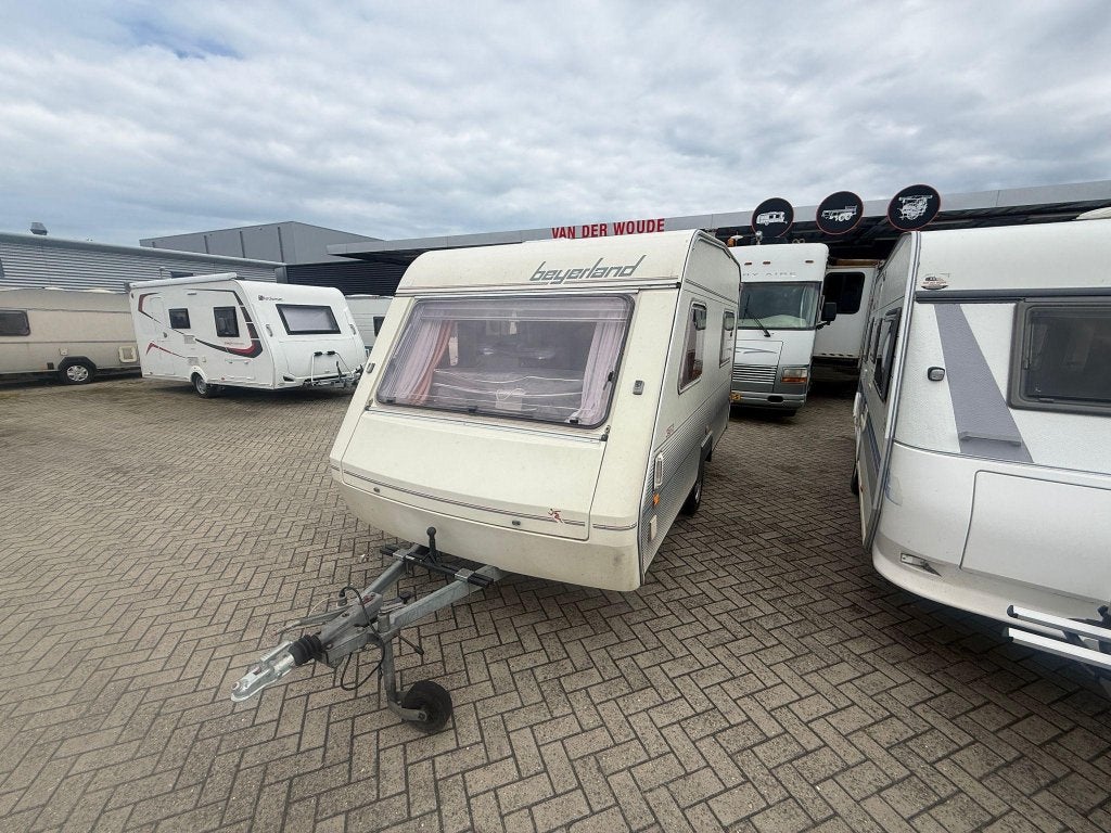 Beyerland Sprinter 390 D, Caravans en Kamperen, Caravans, Bedrijf, Ringverwarming, Tot 4 meter, Dwarsbed