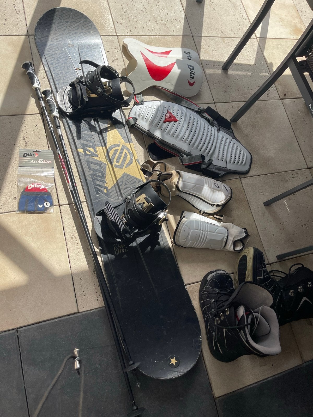Snowboard set met bescherming en stokken, Sport en Fitness, Overige merken, 160 tot 180 cm, Gebruikt, Snowboots