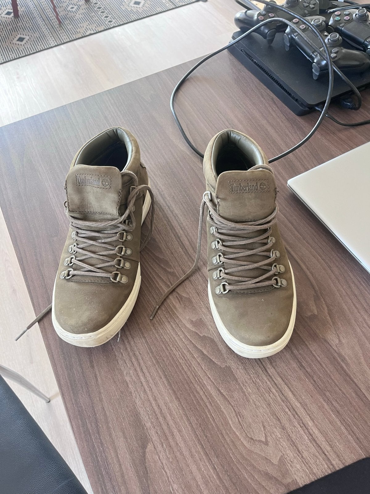 Timberland Sneakers - Zo goed als nieuw, Ophalen of Verzenden, Zo goed als nieuw, Overige kleuren, Sneakers of Gympen