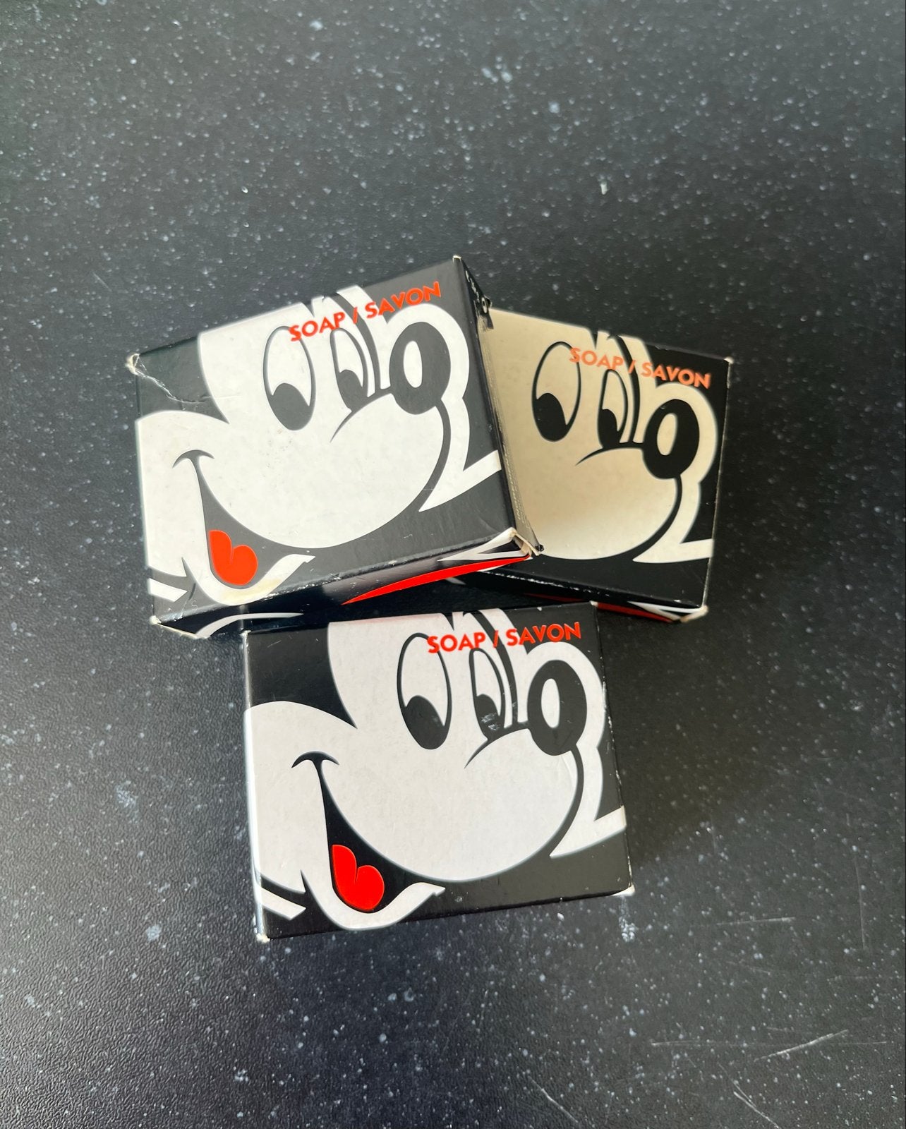 3 Vintage Mickey Mouse zeepjes - Disneyland Parijs, Verzamelen, Ophalen of Verzenden, Mickey Mouse, Nieuw, Overige typen