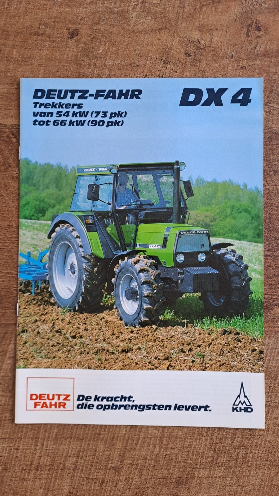 folder DEUTZ FAHR DX 4 tractor, trekker, Boeken, Catalogussen en Folders, Ophalen of Verzenden, Zo goed als nieuw, Folder