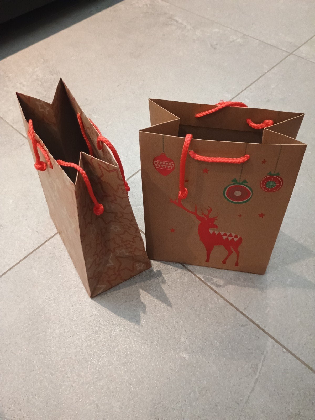 Giftbags kerst, nieuw, 11 stuks, karton, Ophalen of Verzenden, Nieuw