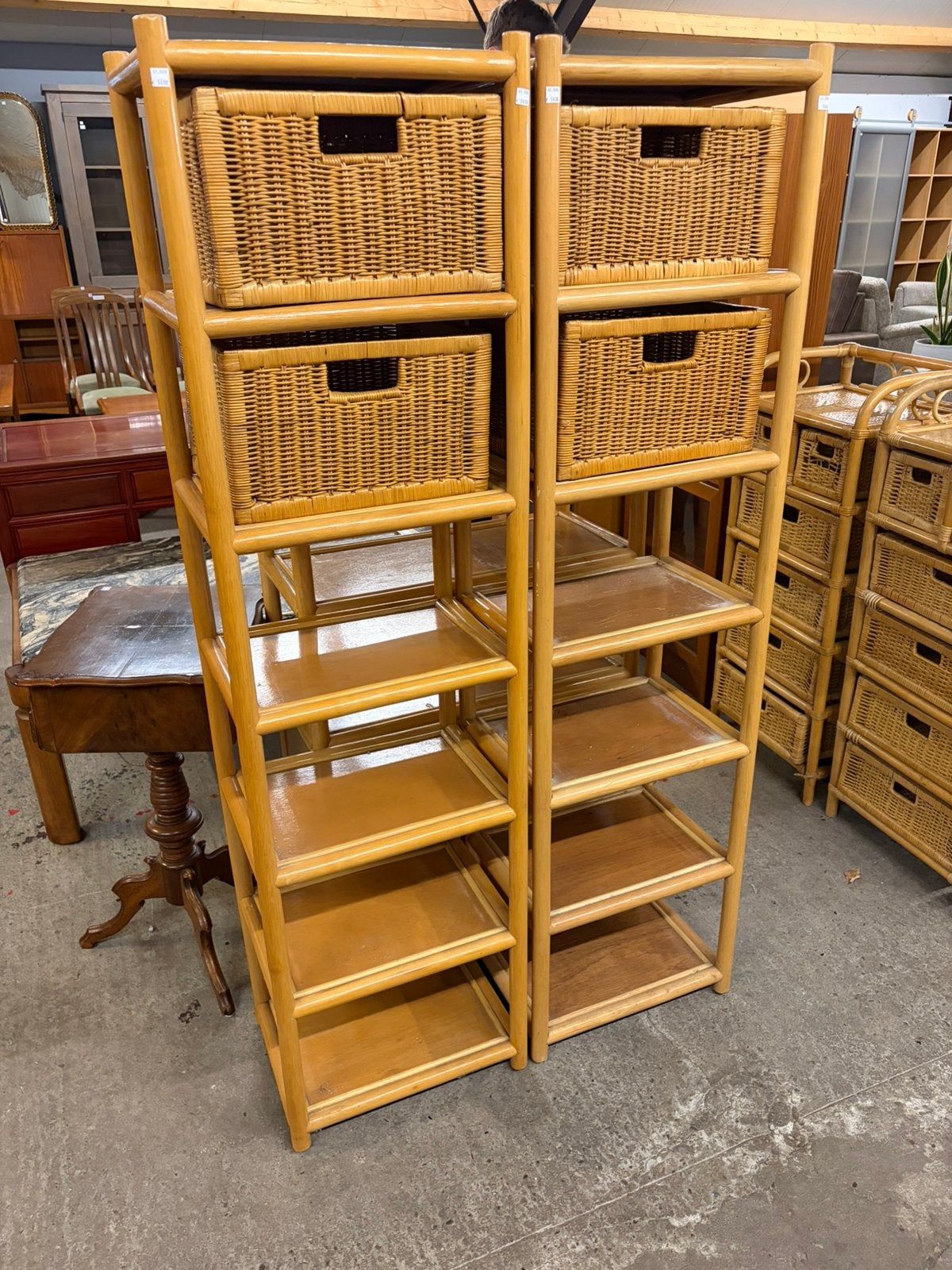 2 rotan/bamboe stellingkasten €50,- p.s, Ophalen, ., Zo goed als nieuw, .