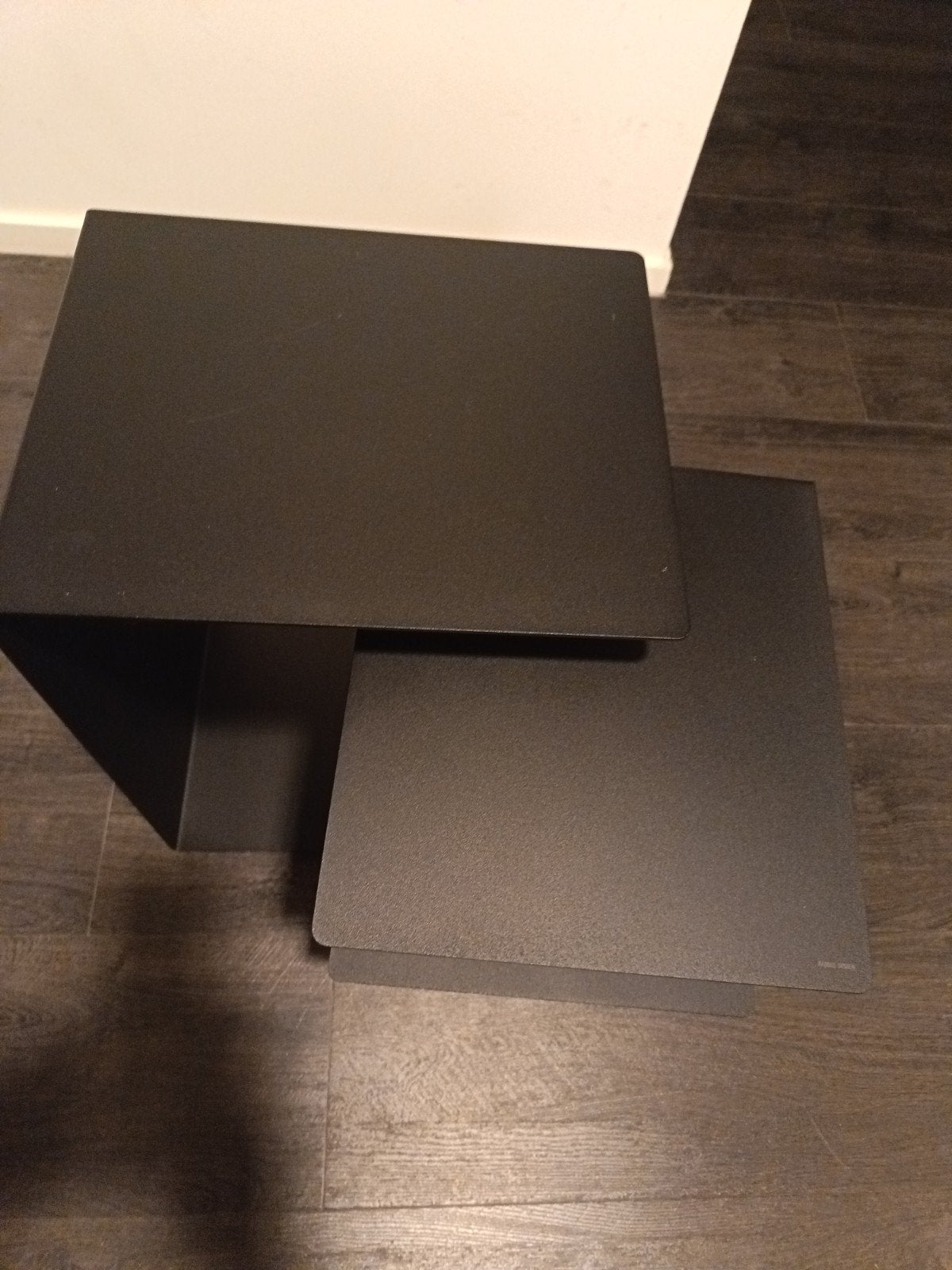 Radius Design bijzettafel/nachtkastje, zwart metaal, Minder dan 45 cm, Minder dan 55 cm, Metaal of Aluminium, Ophalen of Verzenden