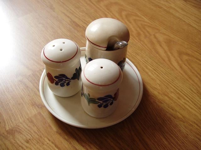 Boerenbont menage setje (peper/zout/mosterd) Boerenbond, Huis en Inrichting, Keuken | Servies, Gebruikt, Overige typen, Ophalen of Verzenden