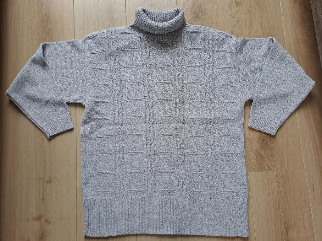 Mooie Grijze Coltrui met kabelmotief merk La Bonne maat L, Maat 42/44 (L), Ophalen of Verzenden, Zo goed als nieuw, Grijs