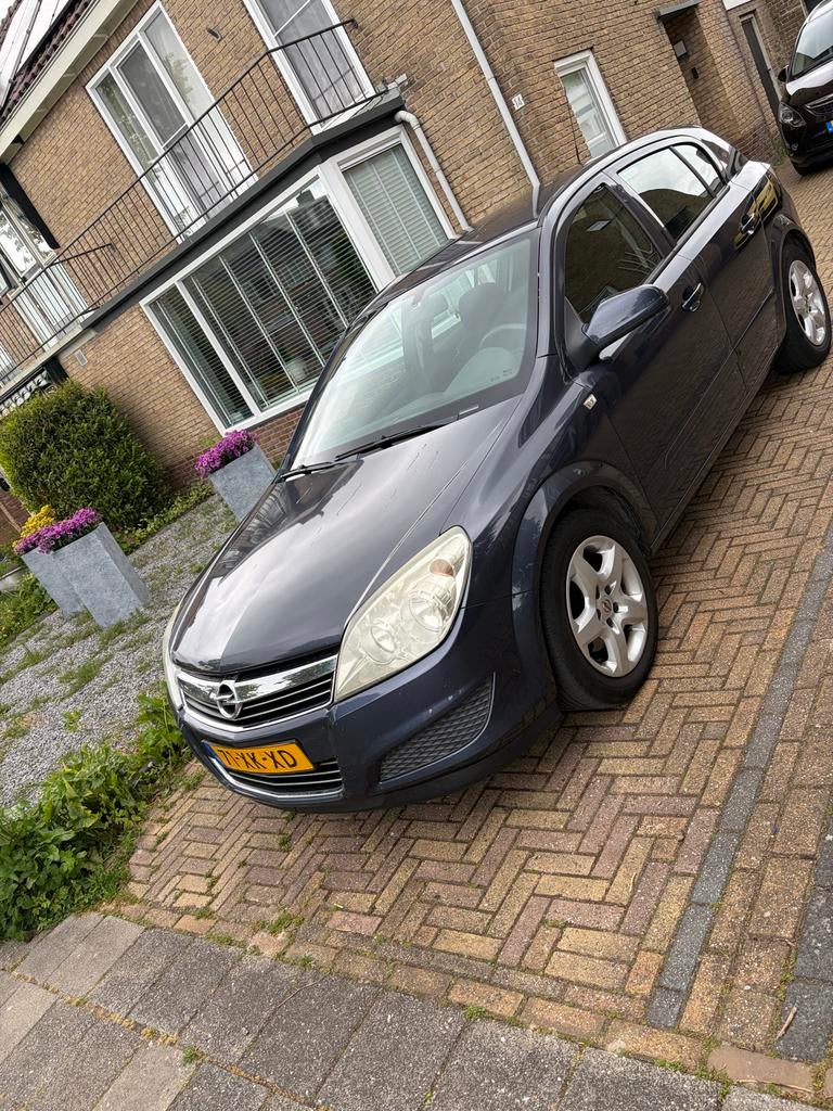 Opel Astra 1.6 16V 5D 85KW 2007 Grijs, Auto's, Opel, Voorwielaandrijving, 15 km/l, 4 cilinders, 635 kg