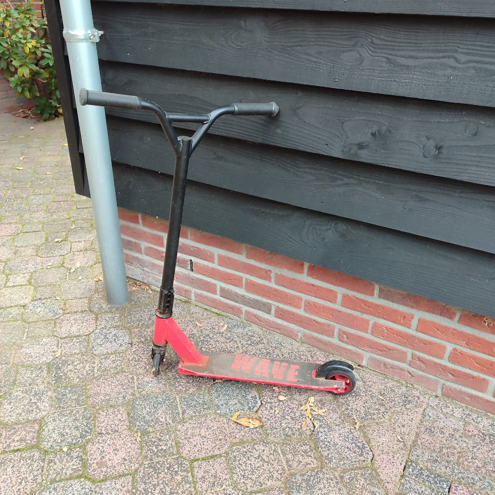Wave stuntstep rood/zwart, Ophalen of Verzenden, Gebruikt, Gewone step, Wave