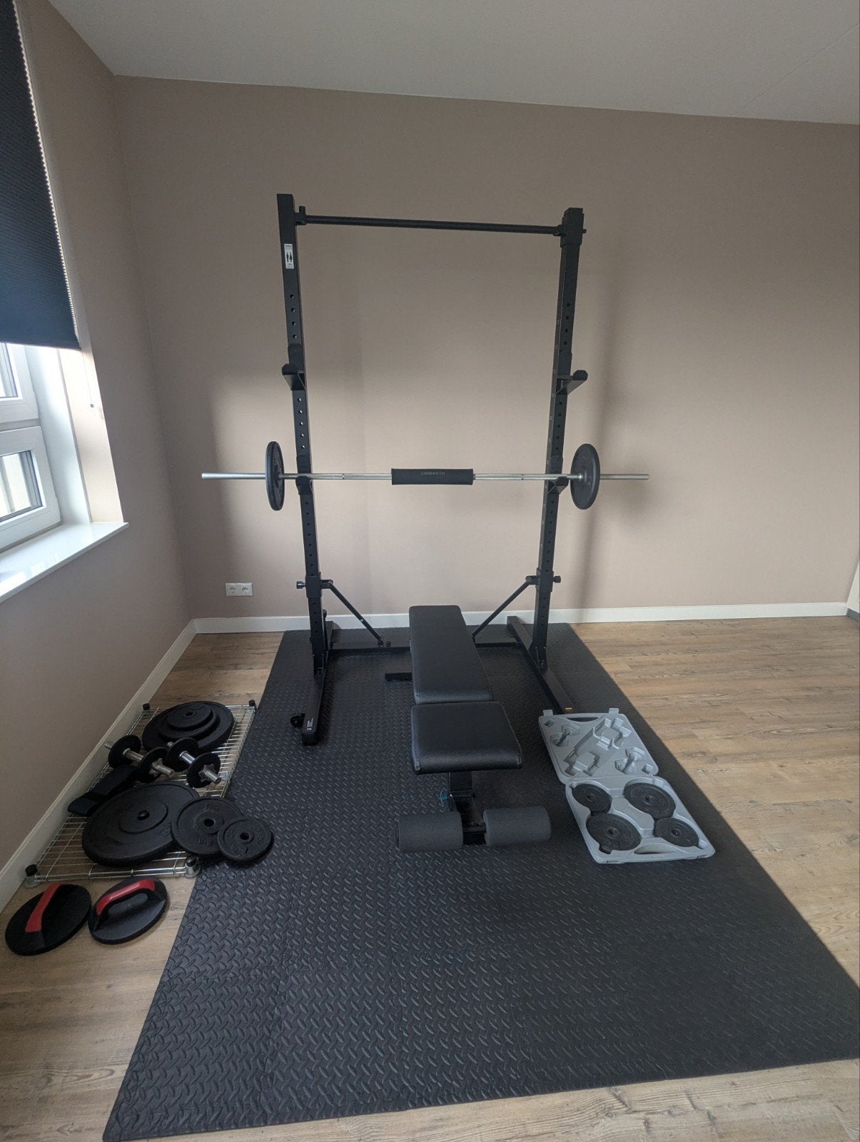 Home gym -  Fitness bank Corength met toebehoren - zwart, Sport en Fitness, Fitnessmaterialen, Ophalen, Nieuw, Buik, Fitnessbank
