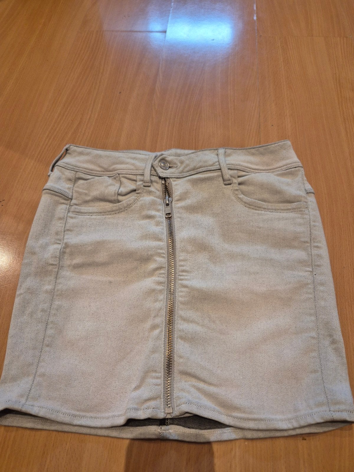 G-Star Raw spijkerrokje in maat 27 (S), Kleding | Dames, Rokken, Beige, Ophalen of Verzenden, Gedragen, Boven de knie