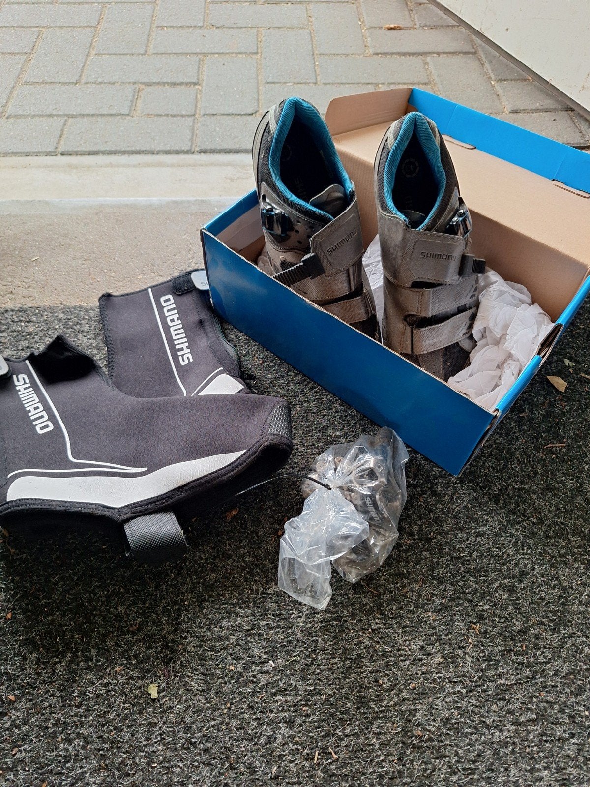 Shimano fietsschoenen mt 43 met schoenverwarmers en pedalen, Gebruikt, Heren, Schoenen, Overige maten