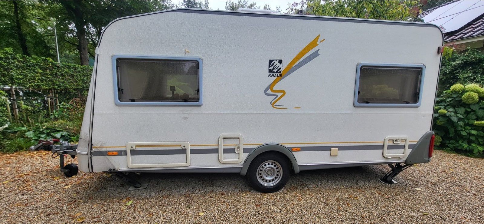 Knaus Sudwind uit 1998, Caravans en Kamperen, 2 aparte bedden, Rondzit, Kachel, Particulier