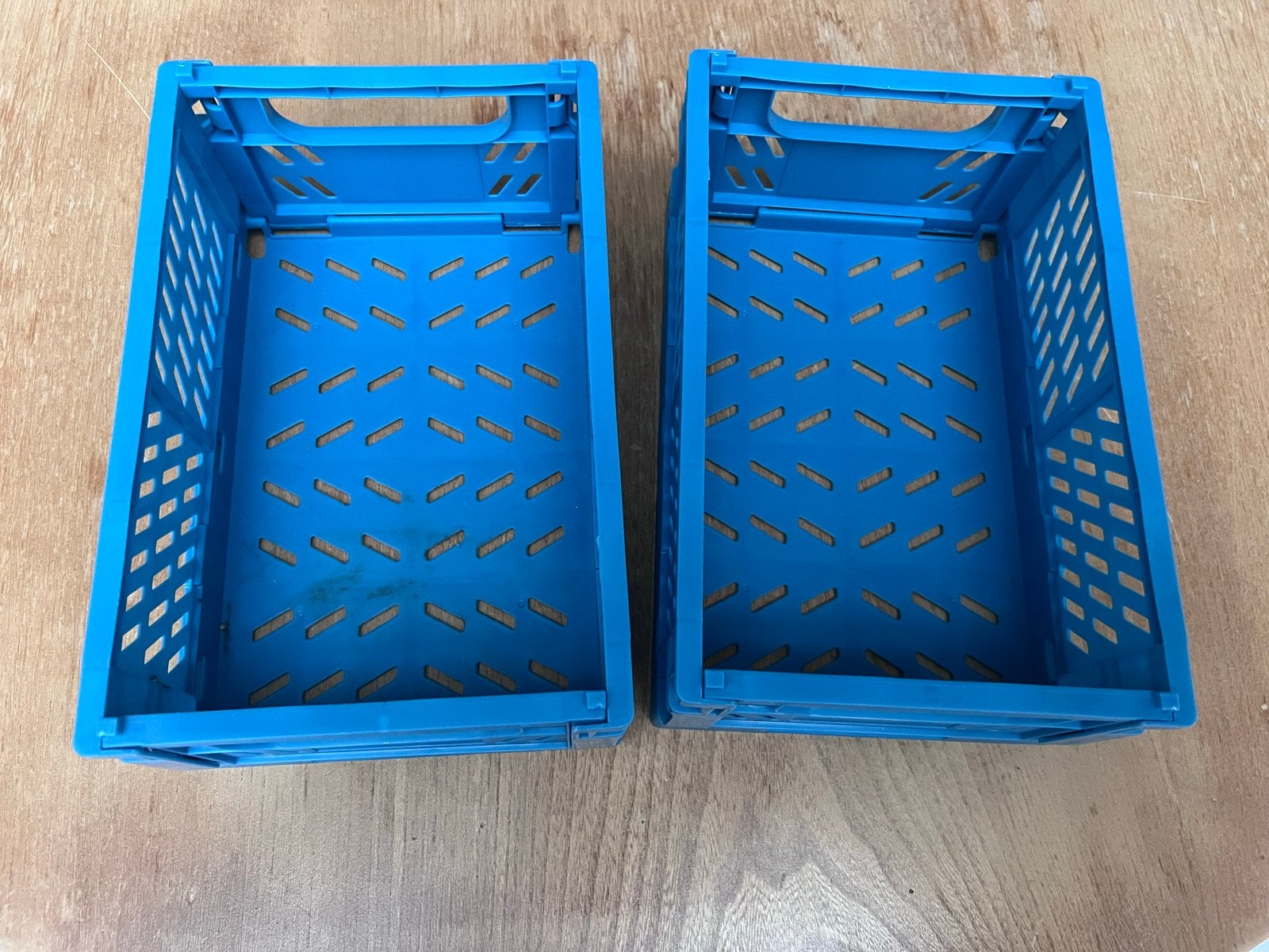 Hema inklapbare kunststof klapkratjes (2 stuks), Gebruikt, Opvouwbaar, Minder dan 35 cm, Minder dan 50 cm
