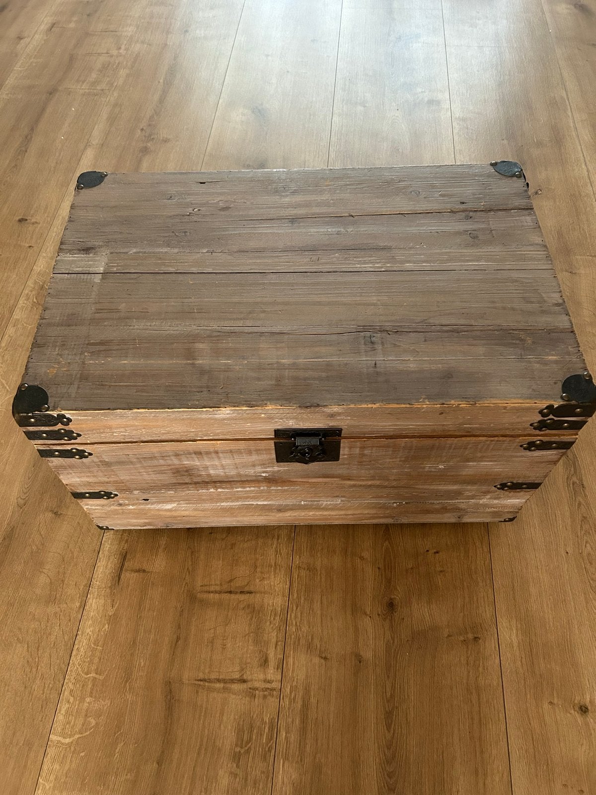 Houten kist met wieltjes - Lengte 68cm, Breedte 44cm, Ophalen, Minder dan 50 cm, Gebruikt, 50 tot 100 cm
