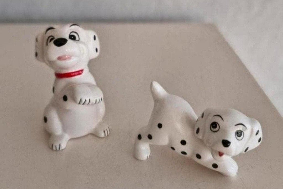 Twee Dalmatier Beeldjes, Verzamelen, Disney, Zo goed als nieuw, Beeldje of Figuurtje, Winnie de Poeh of vrienden, Ophalen of Verzenden