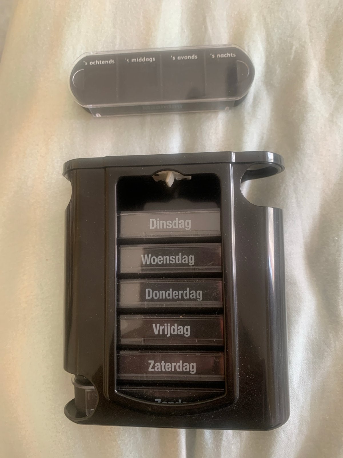Medicijntoren met dagindeling voor 1 week, zwart, zgan, Ophalen of Verzenden, Zo goed als nieuw, Overige typen