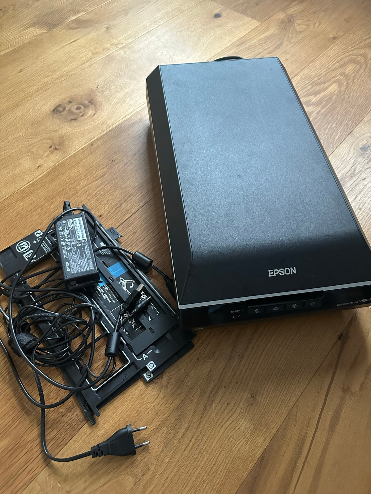 Epson Perfection V550 Photo scanner A4 - Zo goed als nieuw, Ophalen, Zo goed als nieuw, Fotoscanner
