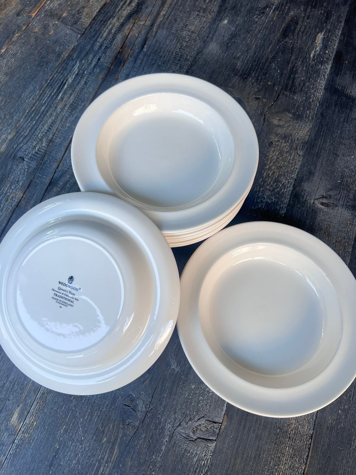 9 X WEDGWOOD QUEEN’S WARE TRADITSIONAL TIJDLOSS DIEPE BORDEN, Huis en Inrichting, Keuken | Servies, Ophalen of Verzenden, Zo goed als nieuw