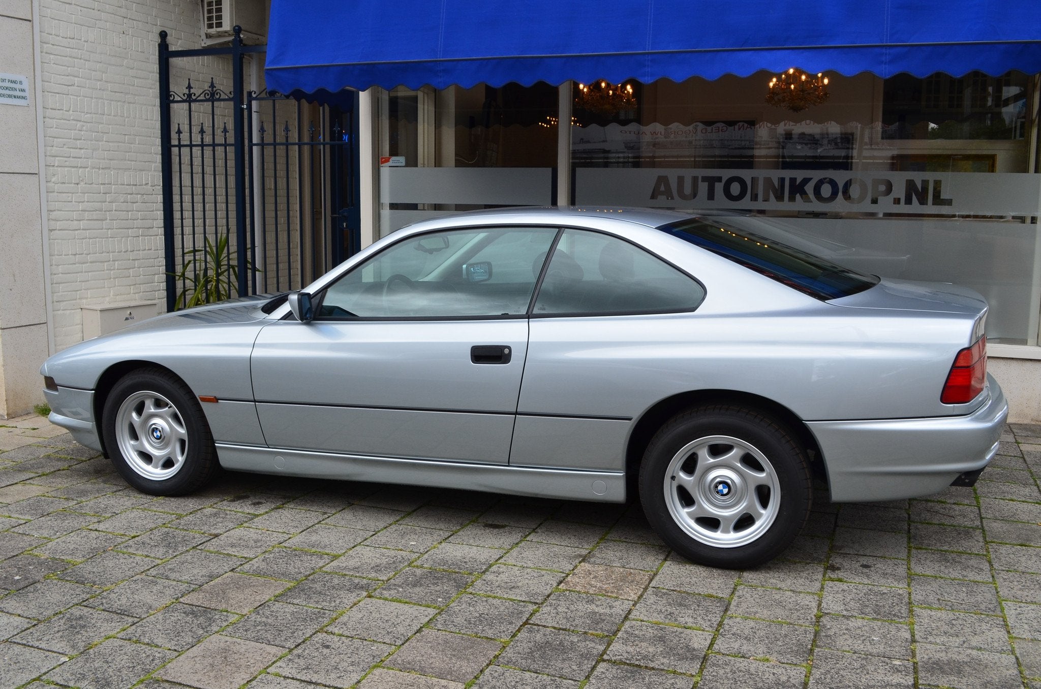 BMW 8 Serie 840 COUPE GEHEEL GERESTAUREERD MET 6-BAK( 600 VA, Auto's, Dealer onderhouden, Achterwielaandrijving, Zwart, 4 stoelen